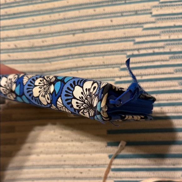Vera Bradley Blue and White Floral Wallet - Picture 6 of 14